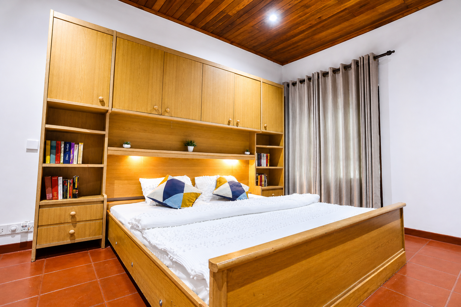 Deluxe Wooden Room